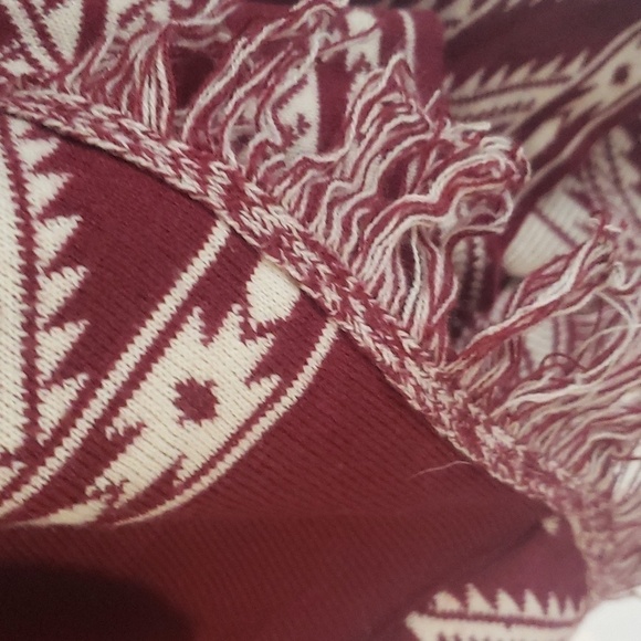 Almost Famous Southwest Print Cardigan Size L - Picture 7 of 7